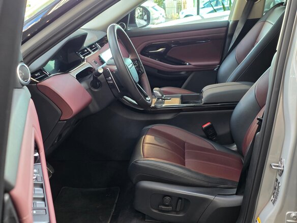 2024 Land Rover Range Rover Evoque II Рестайлинг, серый, 5770000 рублей - вид 13