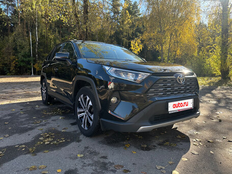 2020 Toyota RAV4 V (XA50), чёрный, 4000000 рублей, вид 1