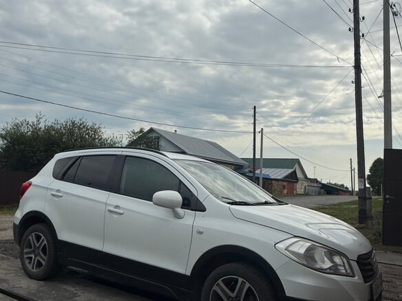 2014 Suzuki SX4 II (S-Cross), белый, 950000 рублей - вид 2