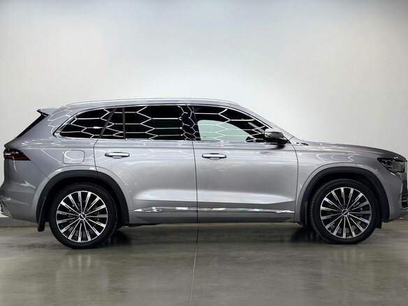 2025 Geely Monjaro (Xingyue L) I Рестайлинг (China Market), серый, 3350000 рублей - вид 3