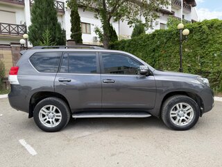 2011 Toyota Land Cruiser Prado 150 Series, серый, 2600000 рублей, вид 2