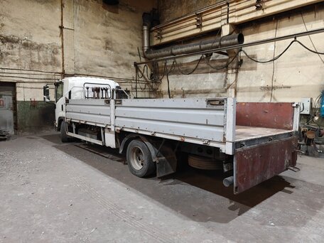 2017 Isuzu Elf (N-series), белый, 2000000 рублей, вид 2