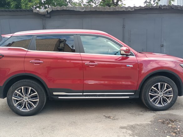 2023 Geely Atlas Pro, красный, 1995000 рублей - вид 4
