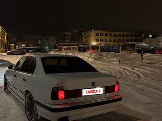 1995 BMW 5 серии 518i III (E34), белый, 390000 рублей, вид 3