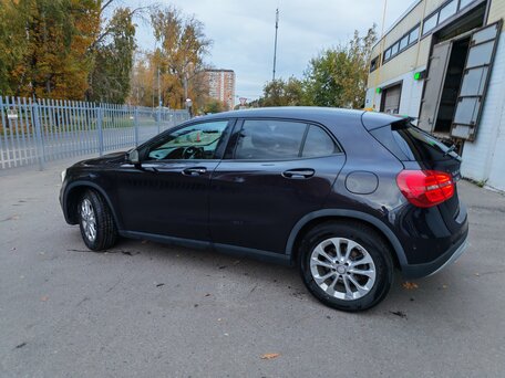2014 Mercedes-Benz GLA 250 I (X156), фиолетовый, 1730000 рублей, вид 4