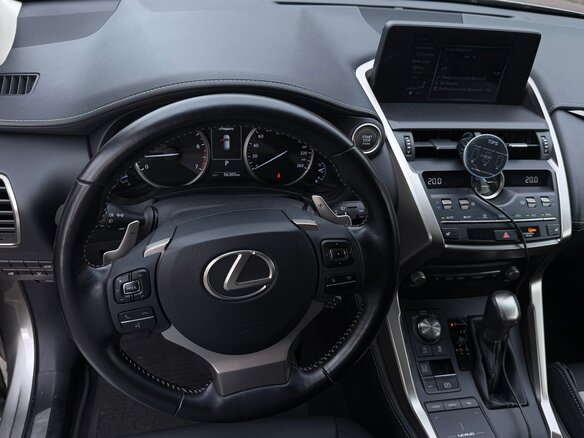 2018 Lexus NX 200 I Рестайлинг, серый, 3650000 рублей - вид 15
