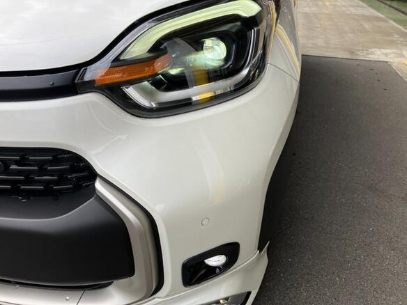 2023 Toyota Sienta III, белый, 1290000 рублей - вид 2