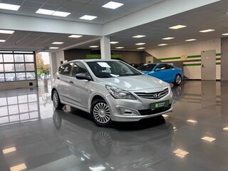 2015 Hyundai Solaris I Рестайлинг, серебристый, 830000 рублей, вид 5