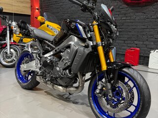 2021 Yamaha MT-09 (FZ-09), чёрный, 935000 рублей, вид 3