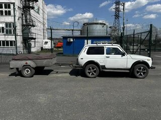 2000 Lada (ВАЗ) 2121 (4x4) I Рестайлинг, белый, 300000 рублей, вид 4