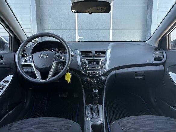 2015 Hyundai Solaris I Рестайлинг, белый, 999000 рублей - вид 10