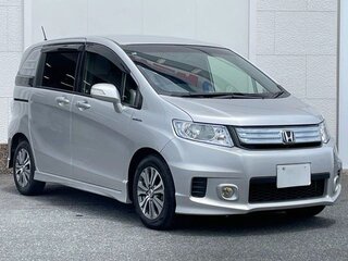 2015 Honda Freed Spike I Рестайлинг 2, серебристый, 781000 рублей, вид 1