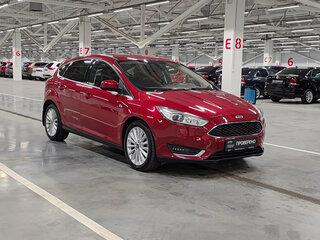 2017 Ford Focus III Рестайлинг, красный, 1080000 рублей, вид 3