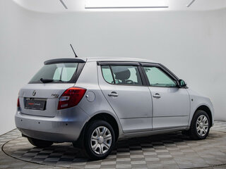 2011 Skoda Fabia II Рестайлинг, серебристый, 765000 рублей, вид 5