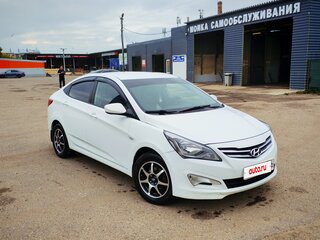 2015 Hyundai Solaris I Рестайлинг, белый, 1030000 рублей, вид 2