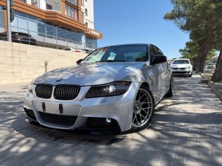 2011 BMW 3 серии 325xi V (E90/E91/E92/E93) Рестайлинг, серебристый, 1550000 рублей, вид 3