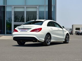 2017 Mercedes-Benz CLA 180 I (C117, X117) Рестайлинг, белый, 1590000 рублей, вид 4