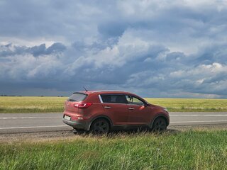 2013 Kia Sportage III, оранжевый, 1400000 рублей, вид 4
