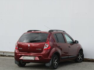 2013 Renault Sandero I, красный, 469000 рублей, вид 4