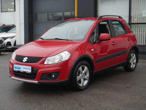 2011 Suzuki SX4 I (Classic) Рестайлинг, красный, 900000 рублей