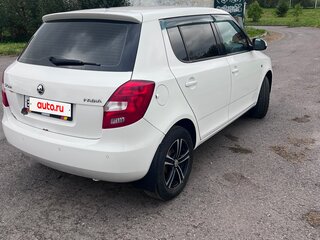 2014 Skoda Fabia II Рестайлинг, белый, 740000 рублей, вид 4