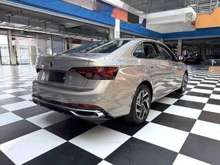 2022 Volkswagen Sagitar III Рестайлинг, золотистый, 1650000 рублей, вид 4