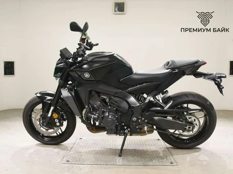 2024 Yamaha MT-09 (FZ-09), чёрный, 1227000 рублей, вид 2