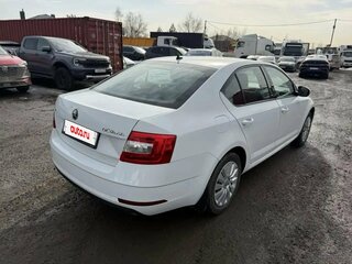 2019 Skoda Octavia III (A7) Рестайлинг, белый, 1750000 рублей, вид 5