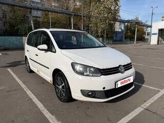 2011 Volkswagen Touran I Рестайлинг 2, белый, 430000 рублей, вид 3