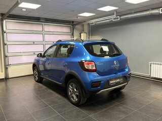 2019 Renault Sandero Stepway II Рестайлинг, синий, 1395000 рублей, вид 4