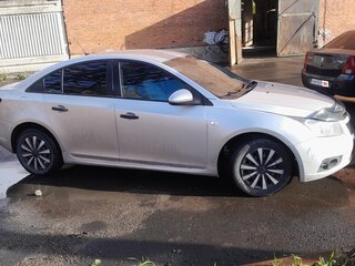 2012 Chevrolet Cruze I, серебристый, 490000 рублей, вид 4
