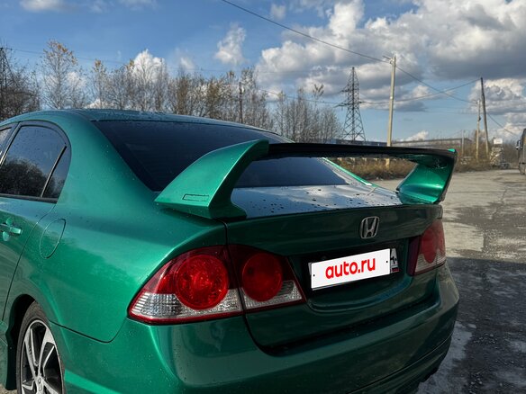 2008 Honda Civic VIII Рестайлинг, серебристый, 1200000 рублей - вид 3