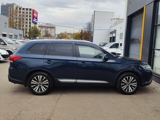 2019 Mitsubishi Outlander III Рестайлинг 3, синий, 1915000 рублей, вид 4
