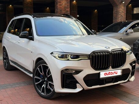 2021 BMW X7 30d I (G07), белый, вид 3