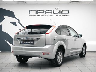 2009 Ford Focus II Рестайлинг, серебристый, 589000 рублей, вид 3