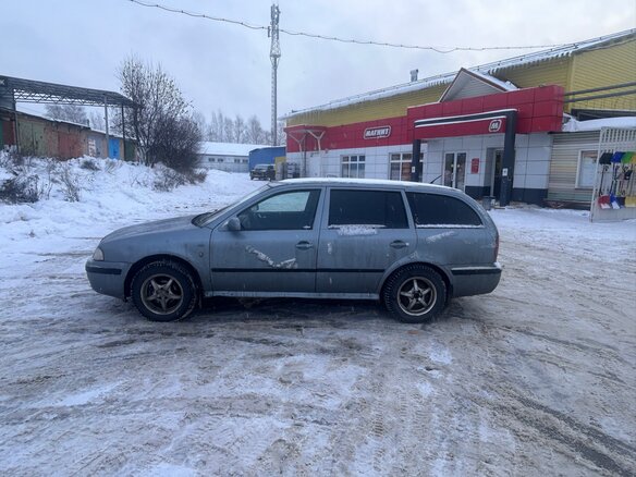 2001 Skoda Octavia I (A4) Рестайлинг, серый, 200000 рублей - вид 3