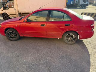 2005 Nissan Almera II (N16) Рестайлинг, красный, 330000 рублей, вид 4