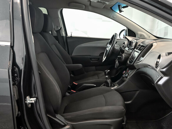 2013 Chevrolet Aveo II, чёрный, 585000 рублей - вид 10