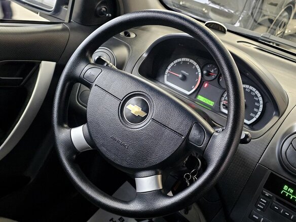 2010 Chevrolet Aveo I Рестайлинг, серый, 565000 рублей - вид 19