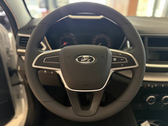 2026 Lada (ВАЗ) Vesta I Рестайлинг (NG), белый, 1581000 рублей - вид 6