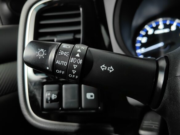 2018 Mitsubishi Outlander III Рестайлинг 2, синий, 1525000 рублей - вид 13