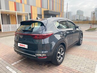 2021 Kia Sportage IV Рестайлинг, серый, 2490000 рублей, вид 5