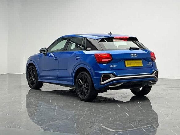 2022 Audi Q2 L 35 TFSI I Рестайлинг, синий, 1660000 рублей - вид 7