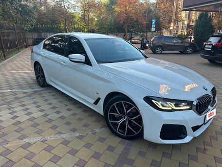 2021 BMW 5 серии 520d xDrive VII (G30/G31/G38) Рестайлинг, белый, 5190000 рублей, вид 1