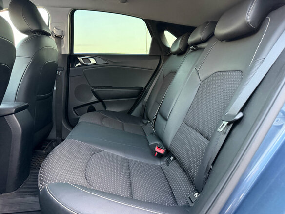2018 Kia Ceed III, синий, 1450000 рублей - вид 21