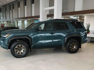 2026 Toyota 4Runner VI, зелёный, 12790000 рублей, вид 2