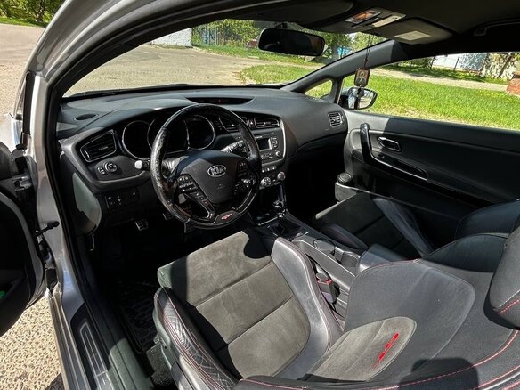 2015 Kia Ceed GT I Рестайлинг, серебристый, 1250000 рублей - вид 15