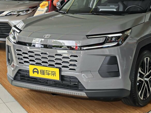 2026 Toyota Wildlander II, серый, 4080000 рублей - вид 1