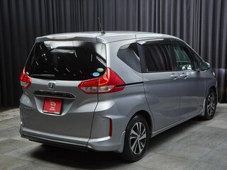 2018 Honda Freed II, серебристый, 1379000 рублей, вид 4