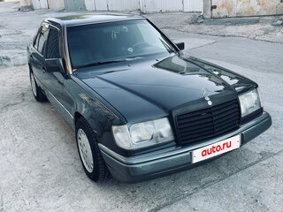 1990 Mercedes-Benz W124 230 5-speed, чёрный, 600000 рублей, вид 4